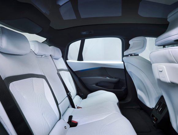 P90632253_highRes_the-new-bmw-i3-50-xd1