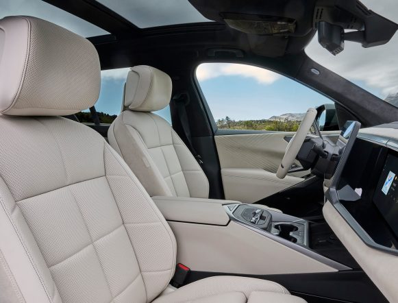 P90646029_highRes_bmw-ix5-60-xdrive-061