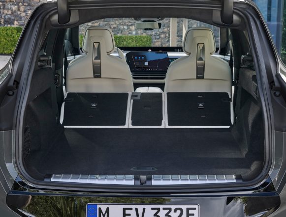P90646033_highRes_bmw-ix5-60-xdrive-061