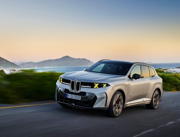P90646102_highRes_bmw-x5-m60e-xdrive-01