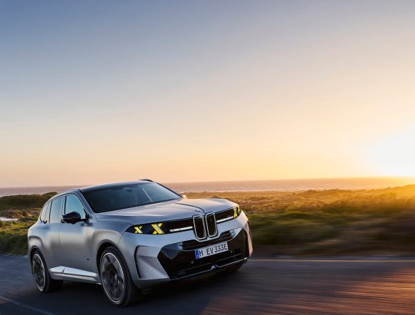 P90646103_highRes_bmw-x5-m60e-xdrive-01