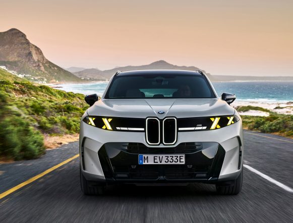 P90646104_highRes_bmw-x5-m60e-xdrive-01