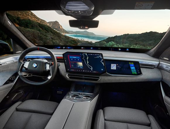 P90646126_highRes_bmw-x5-m60e-xdrive-01