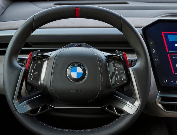 P90646128_highRes_bmw-x5-m60e-xdrive-01