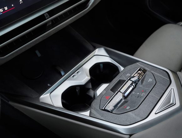 P90646131_highRes_bmw-x5-m60e-xdrive-01